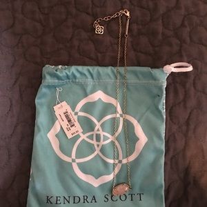 Kendra Scott necklace